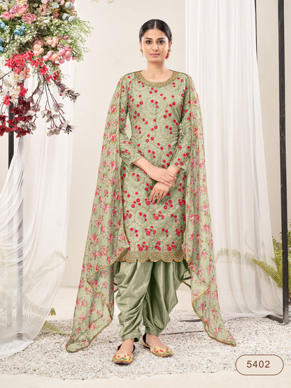 Stunning Salwar Kameez Collection with Traditional Elegance
