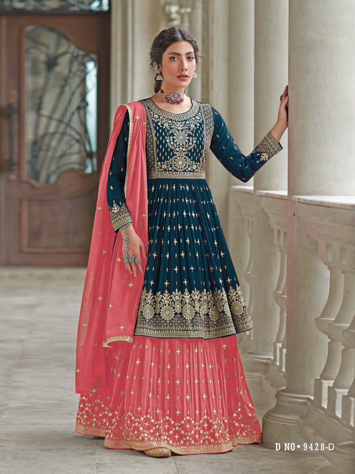 Trending Bridal Lehenga With Contrast Dupatta | Unique Lehenga Designs |  Best Lehe… | Asian wedding dress pakistani, Designer dresses indian, Indian  wedding outfits